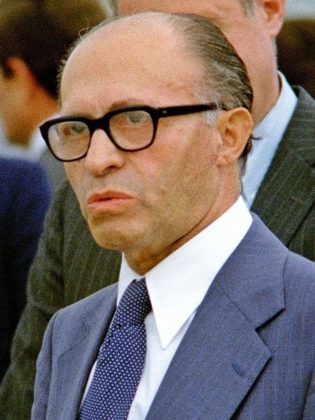 Famous Leaders of Israel – Israeli Prime Ministers – Menachem Begin ...